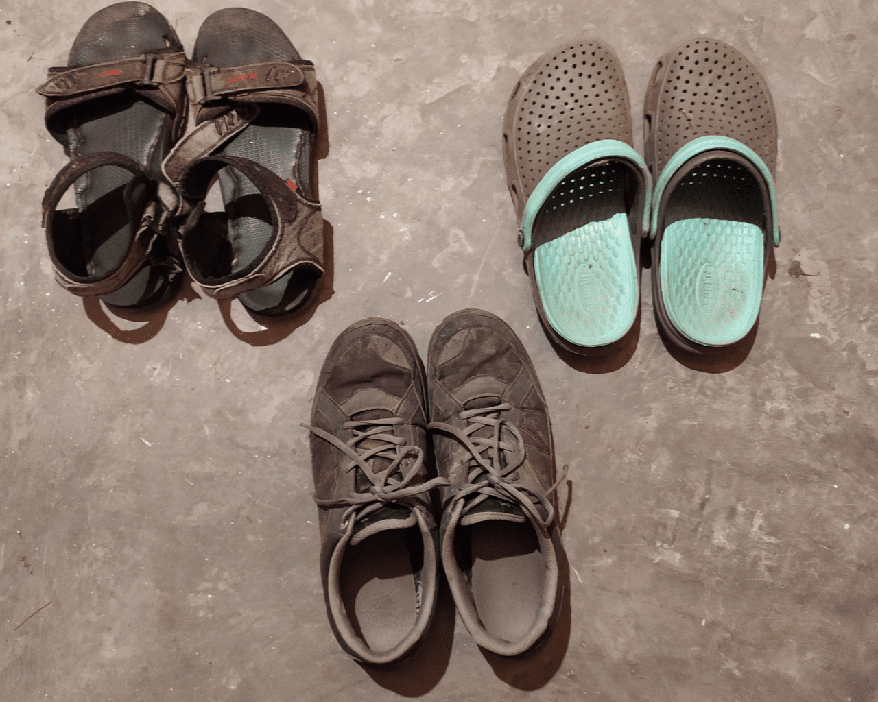 footwear to carry for Lahaul